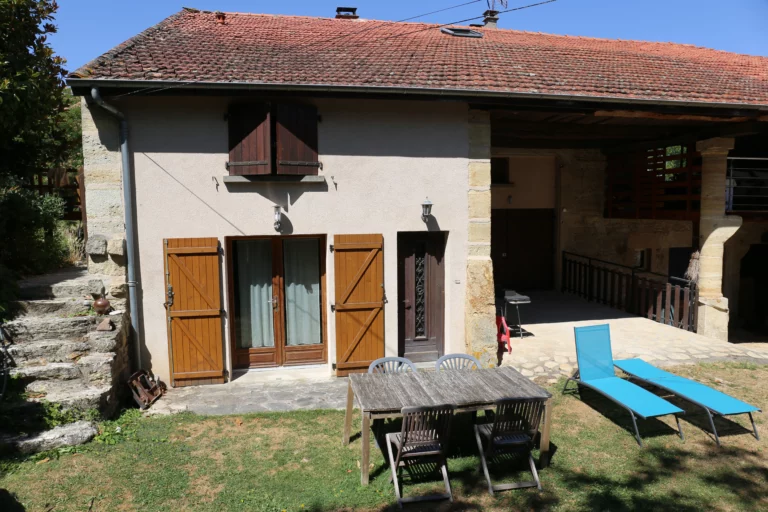 gîte montmorin